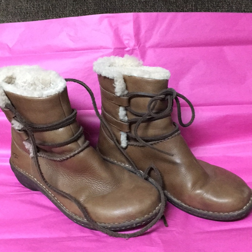 UGGS Australia Leather and Shearling Ankle Boots